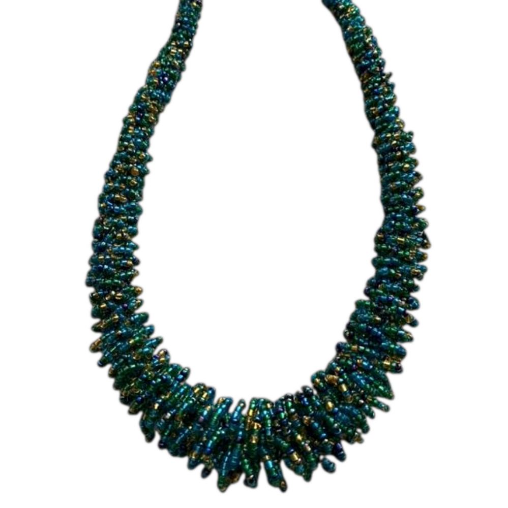 Handcrafted beaded necklace - Picture 4 of 9